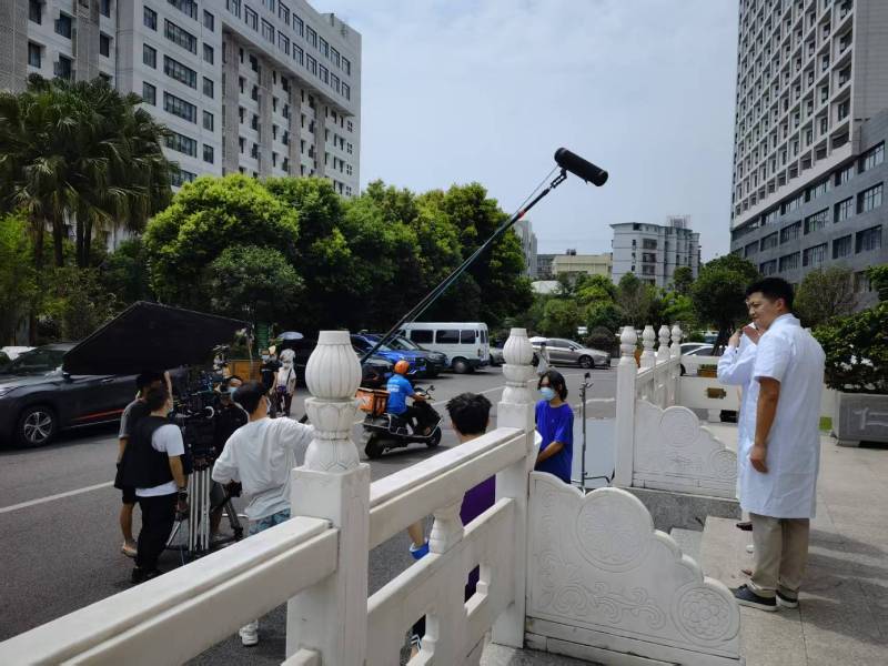海东广告片拍摄公司低成本实现高规格制作的诀窍